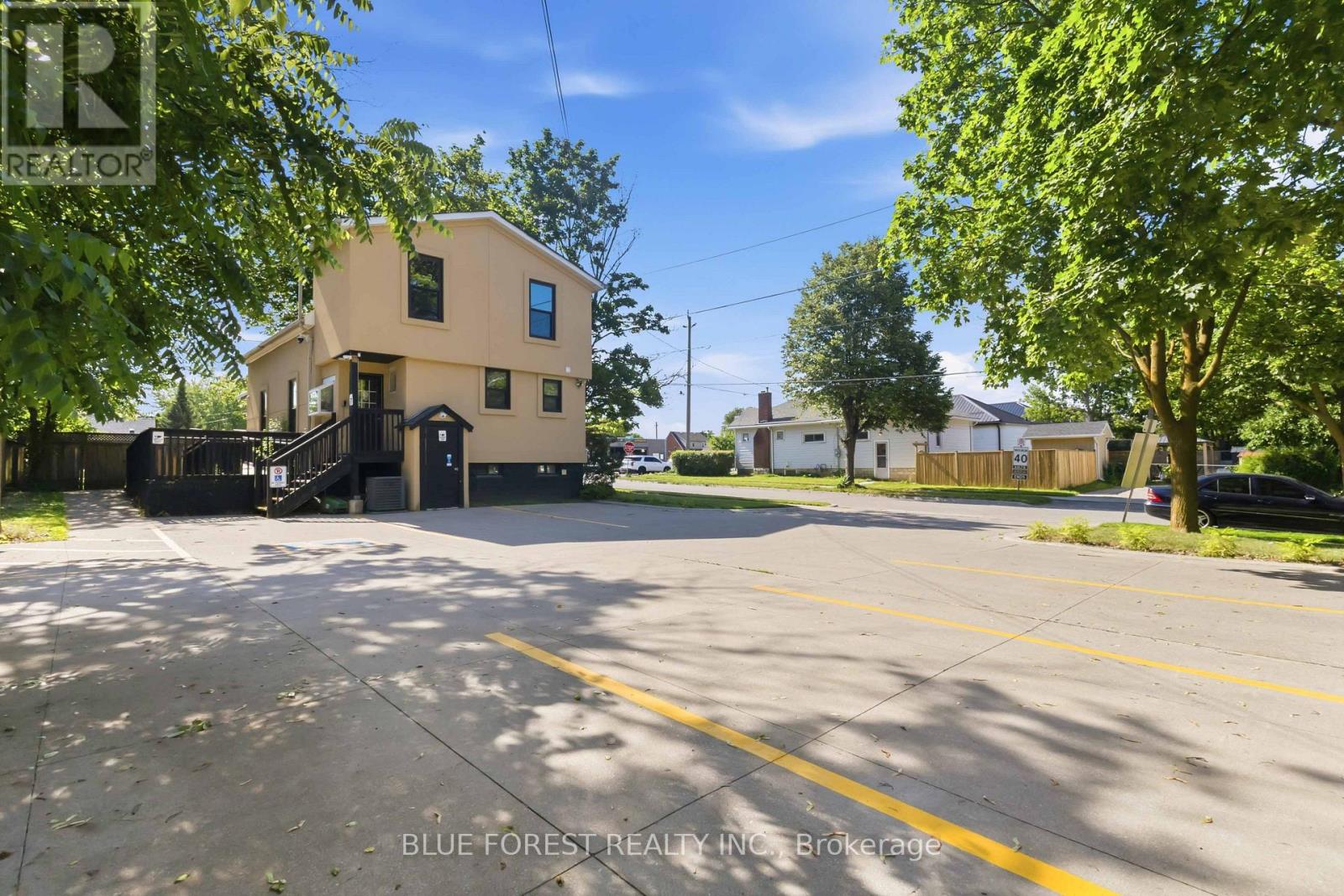 362 Wharncliffe Road S Property Photo 2