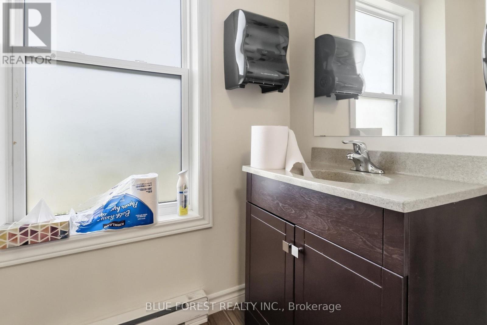 362 Wharncliffe Road S Property Photo 18