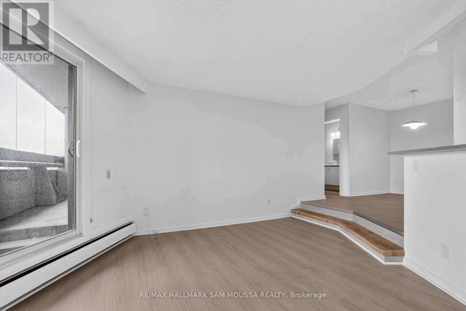 1309 - 1171 Ambleside Drive Property Photo 18