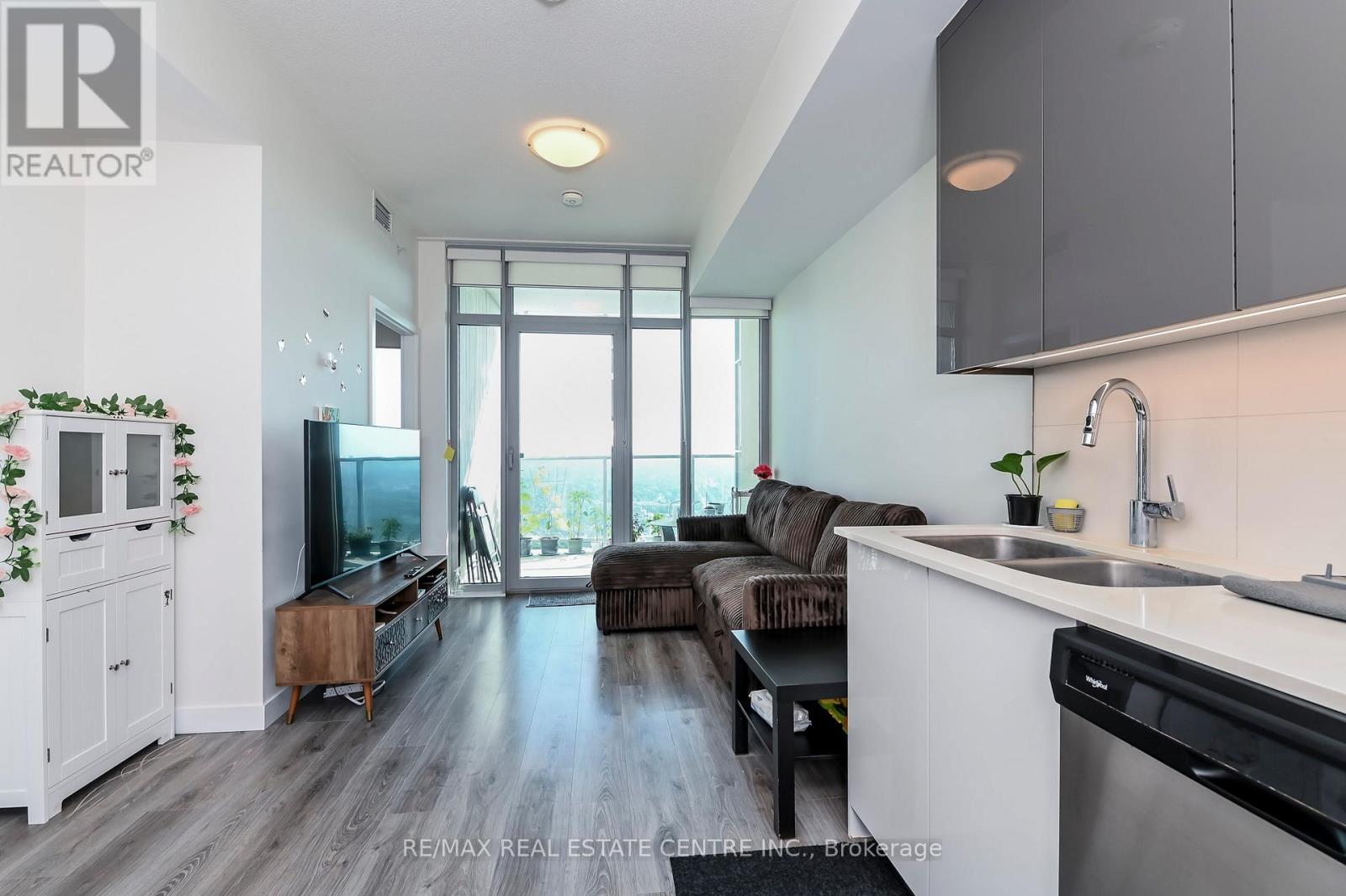 3613 - 60 Frederick Street Property Photo 12