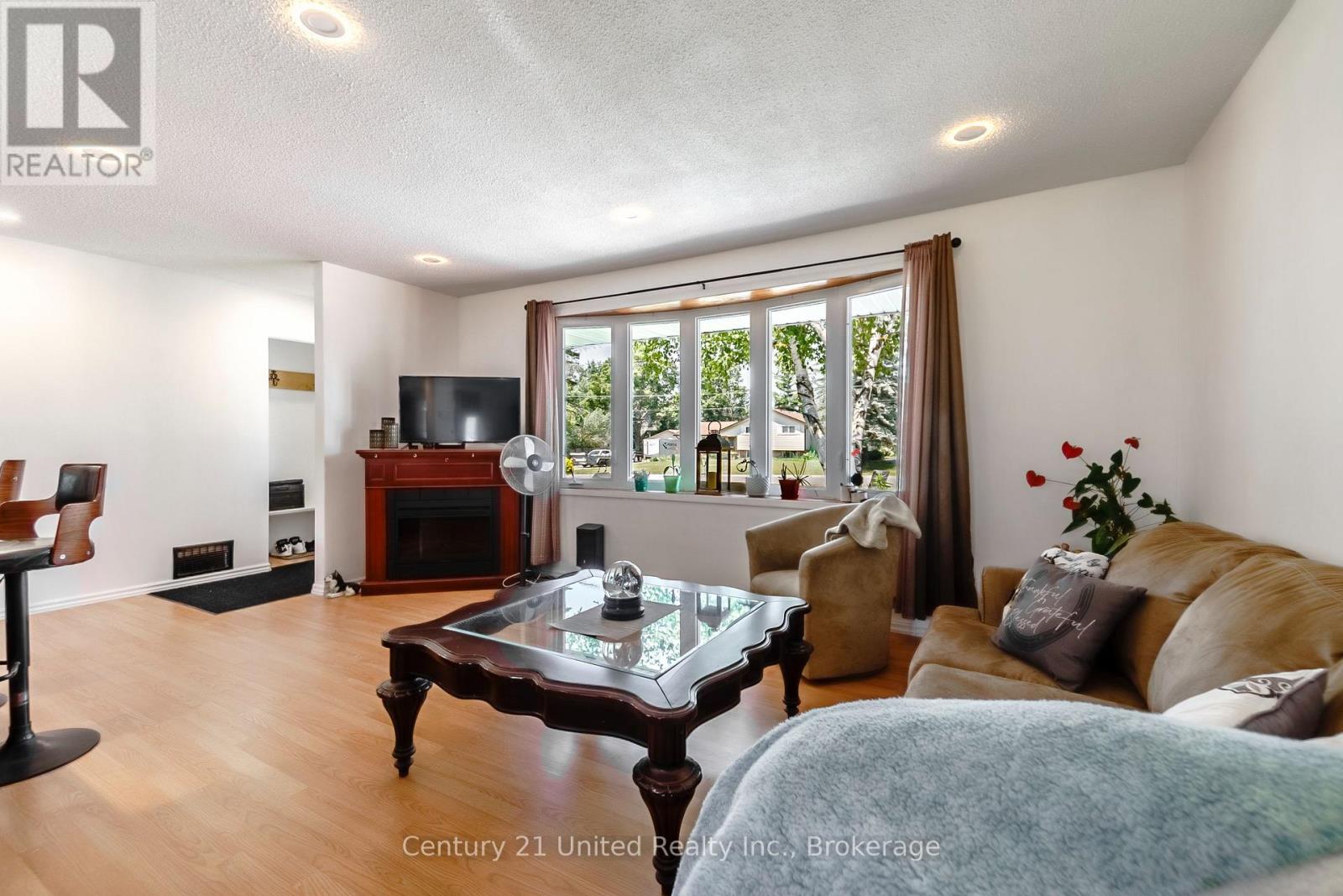 16 Janet Drive Property Photo 14