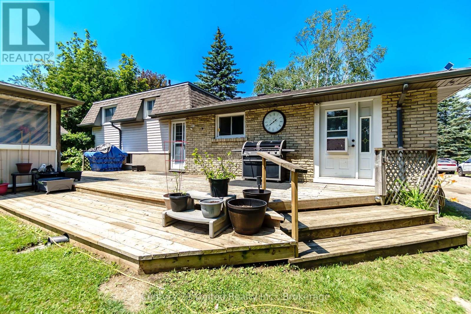 16 Janet Drive Property Photo 34