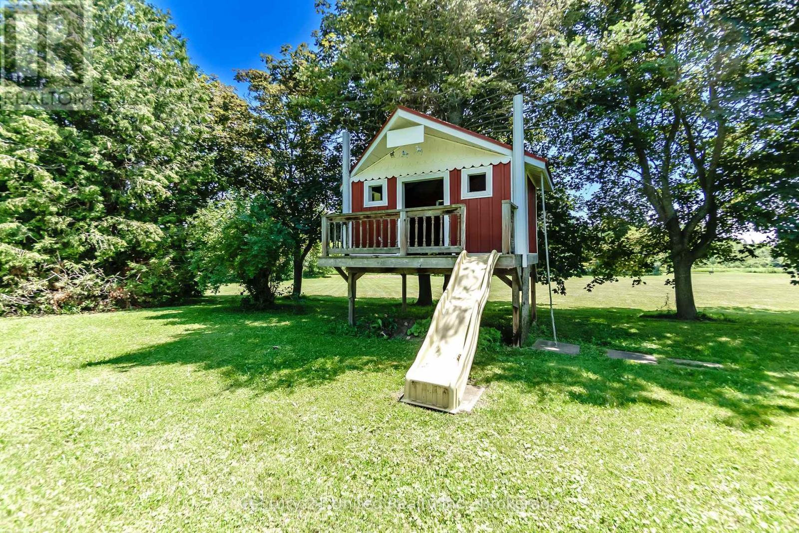 16 Janet Drive Property Photo 37
