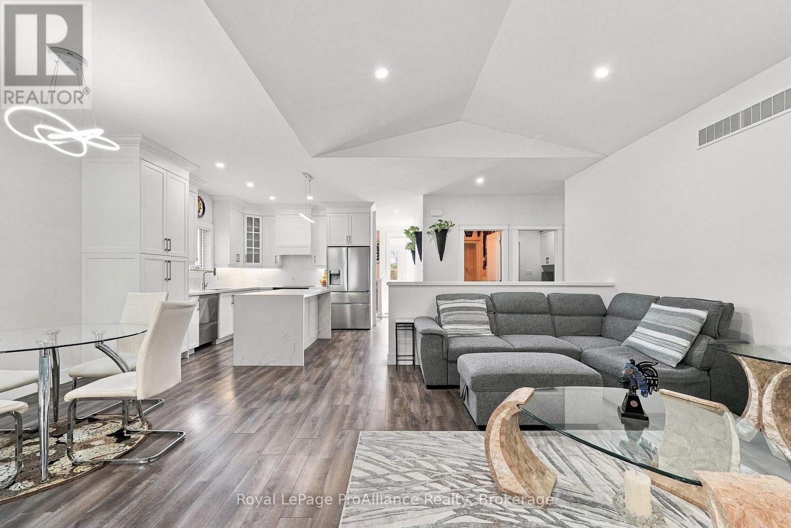 46 Birchmount Street Property Photo 11