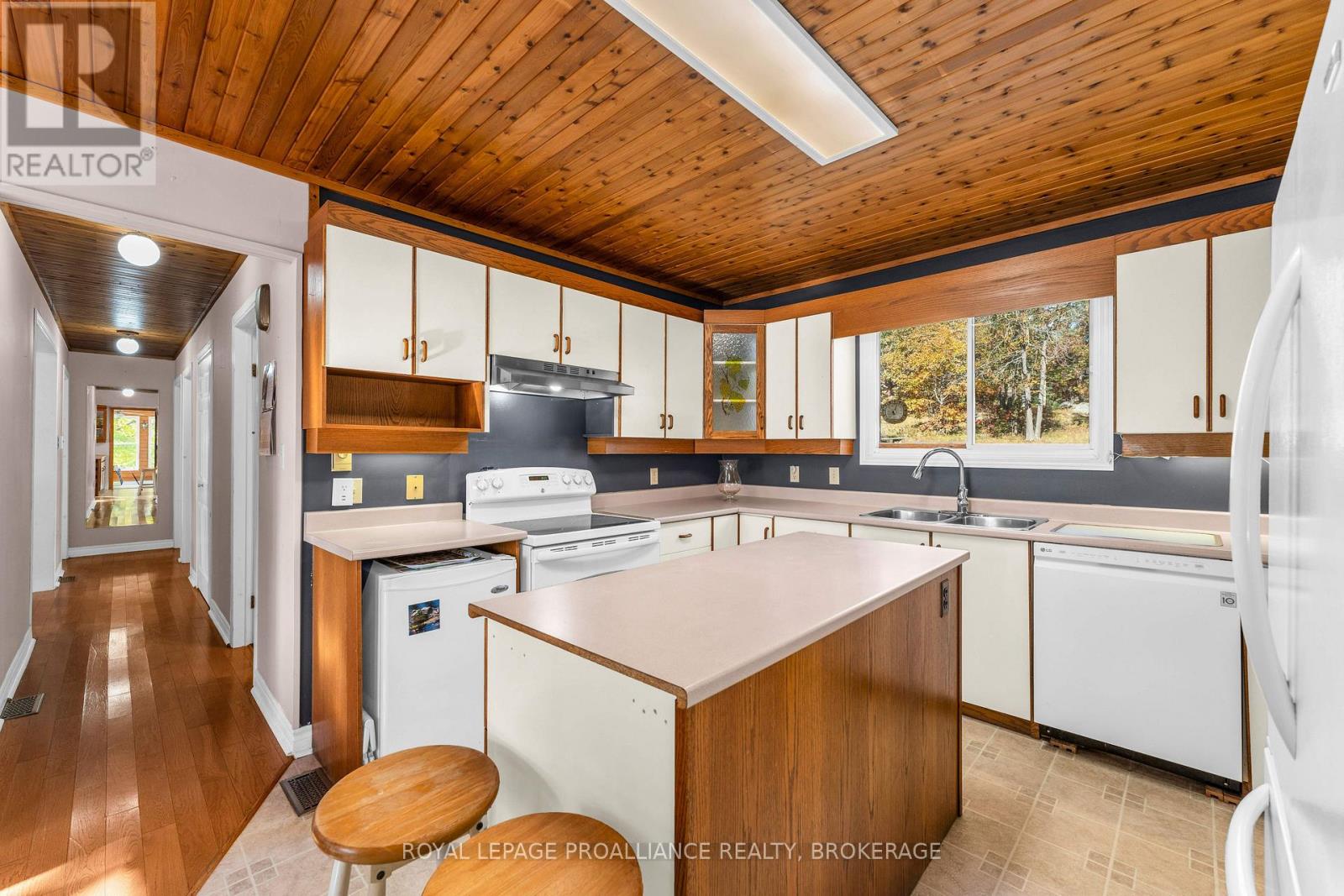 2089 Crow Lake Road Property Photo 8