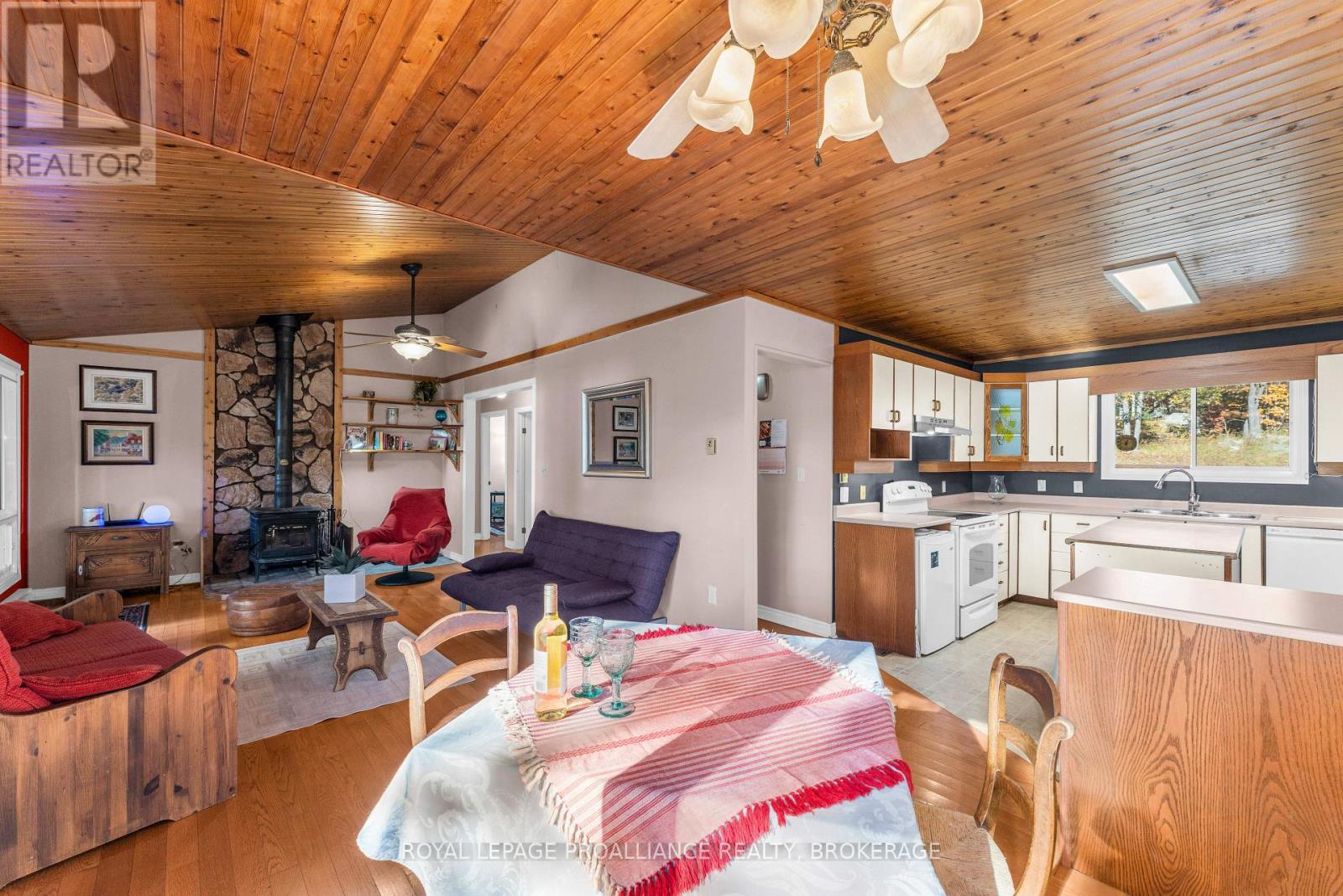 2089 Crow Lake Road Property Photo 12