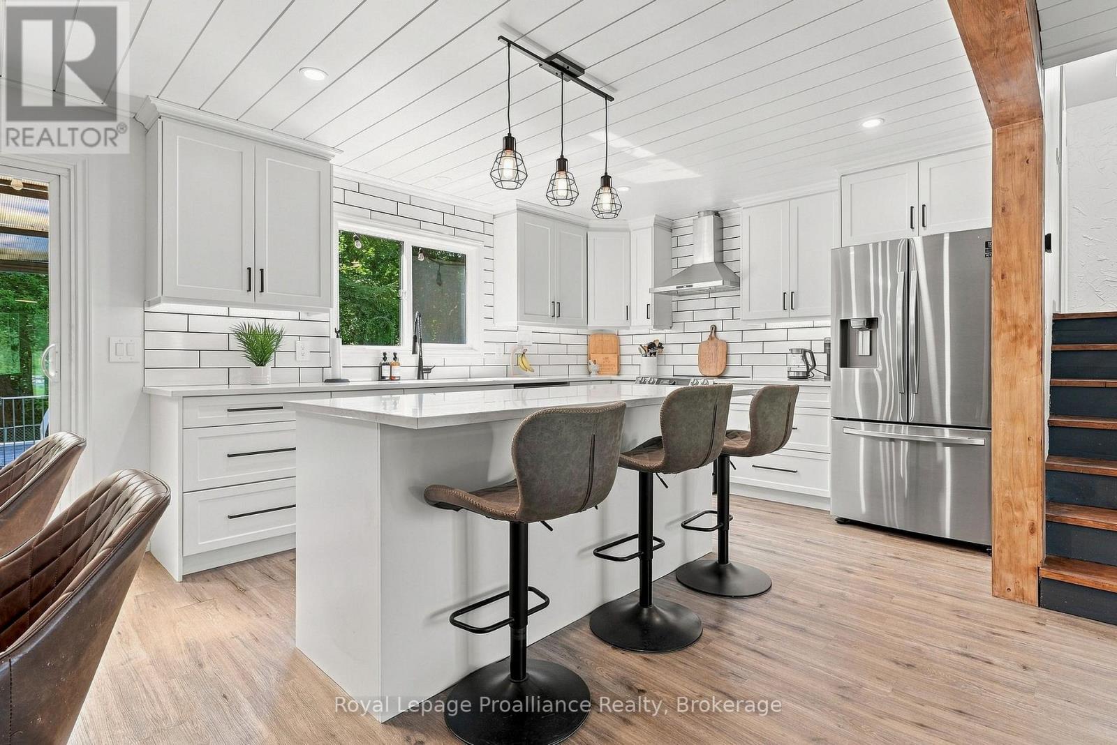 17537 Telephone Road Property Photo 14