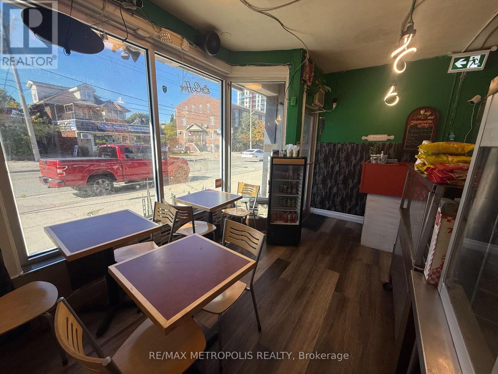 564 King Street Property Photo 1