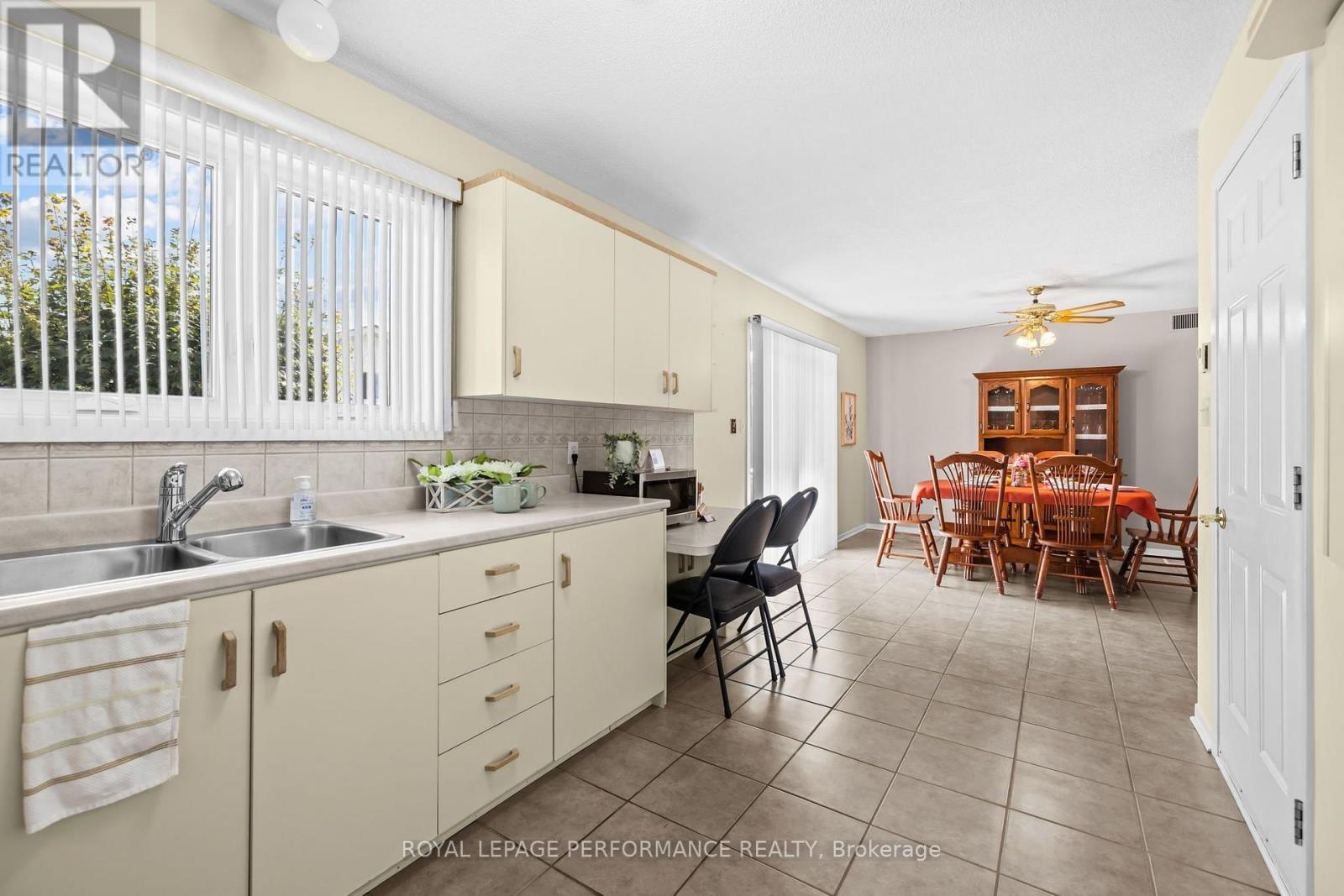 14 Albert Street Property Photo 16