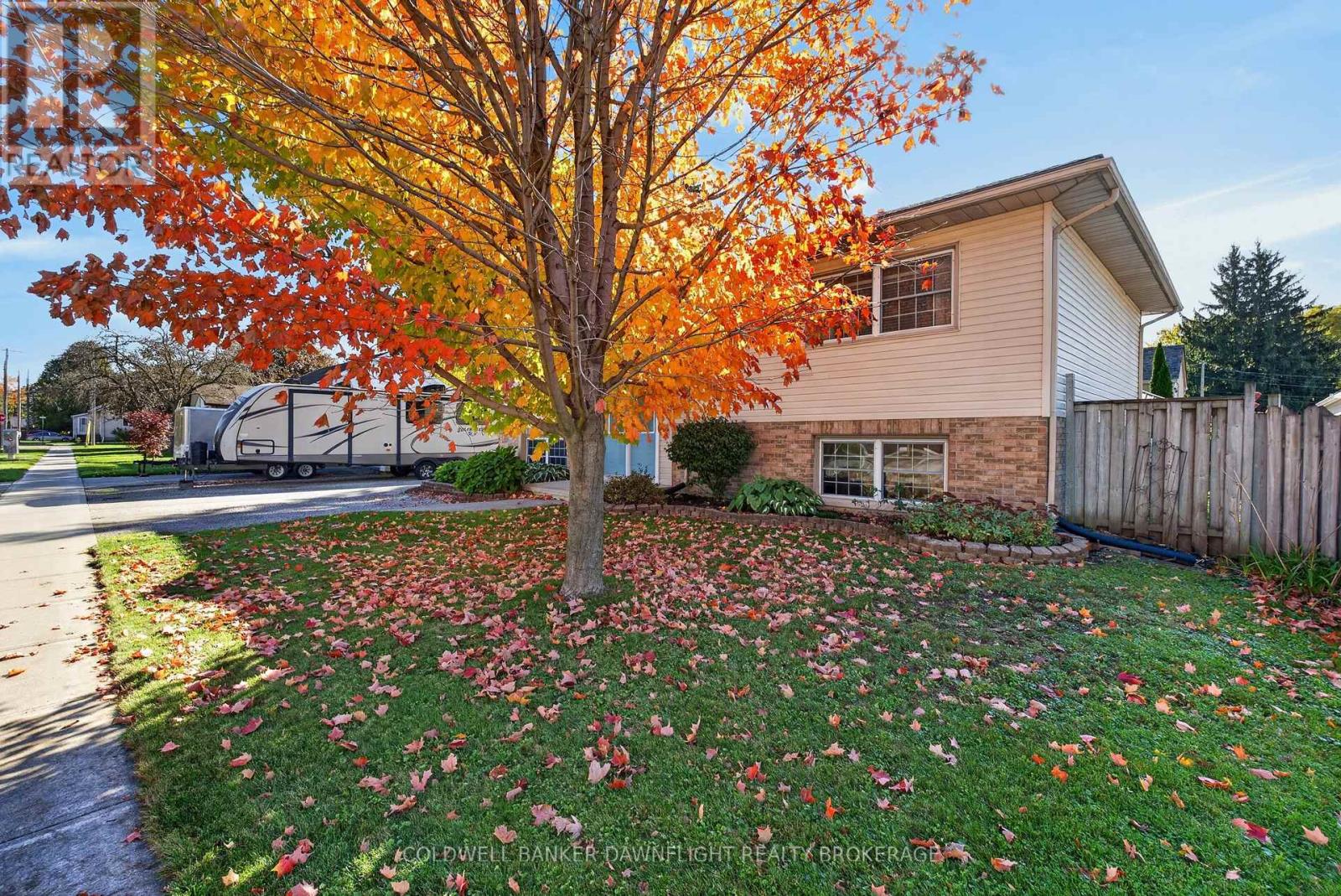 11 Hill Street Property Photo 3