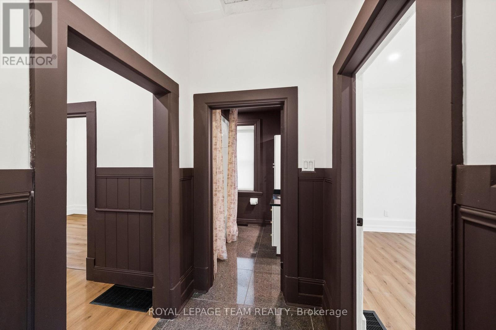 5584 Manotick Main Street Property Photo 15
