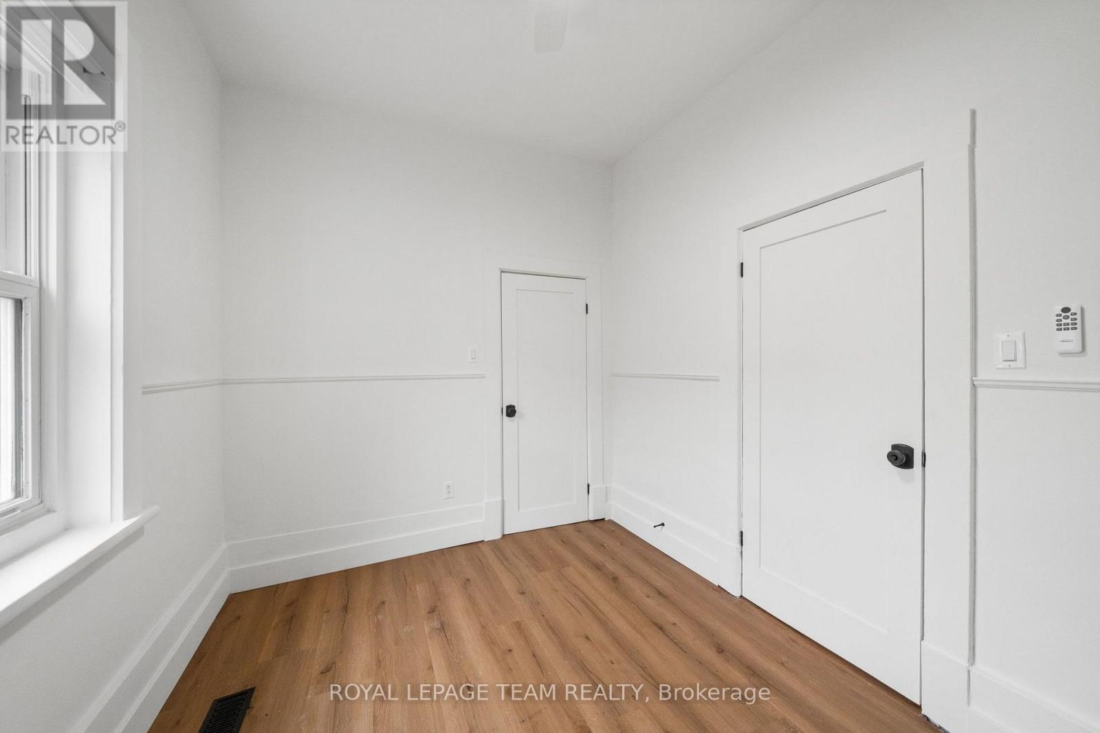 5584 Manotick Main Street Property Photo 20