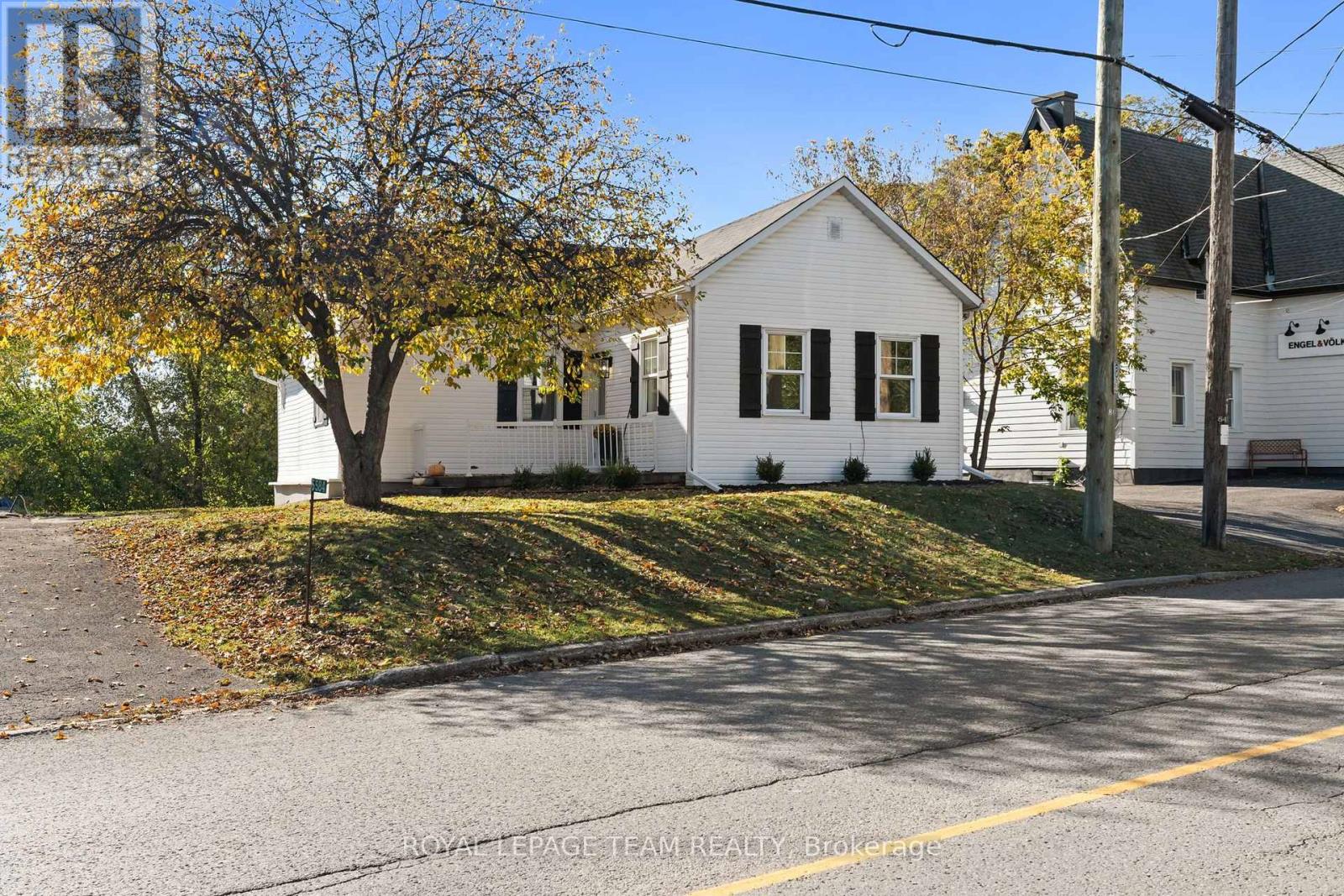 5584 Manotick Main Street Property Photo 29