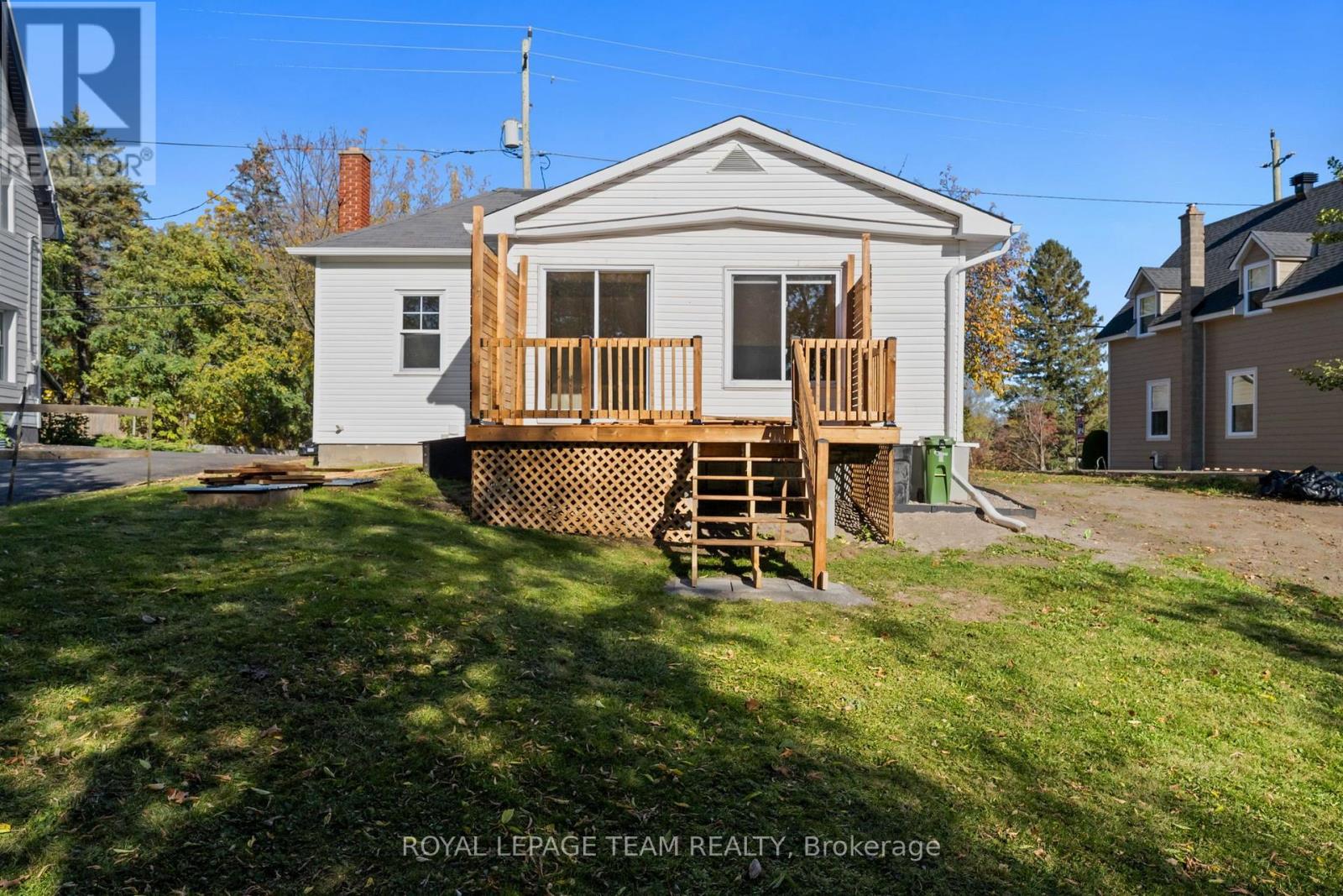 5584 Manotick Main Street Property Photo 31