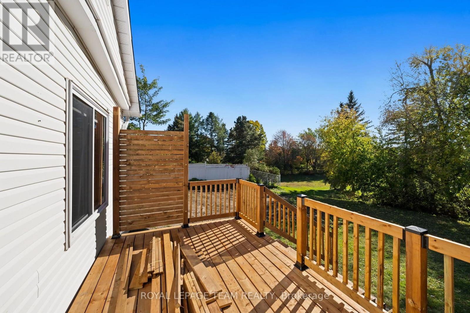 5584 Manotick Main Street Property Photo 33