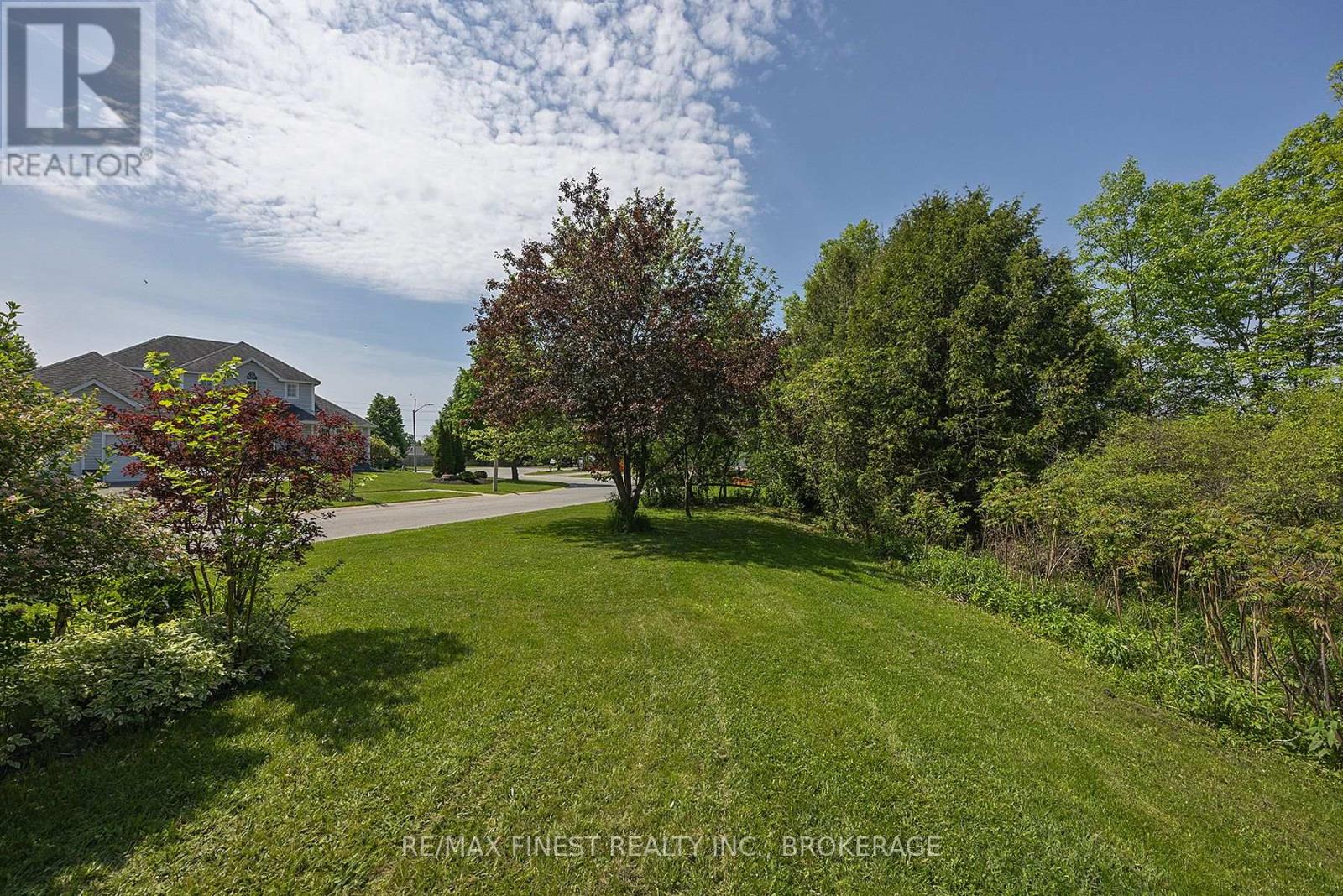 941 Malvern Terrace Property Photo 8