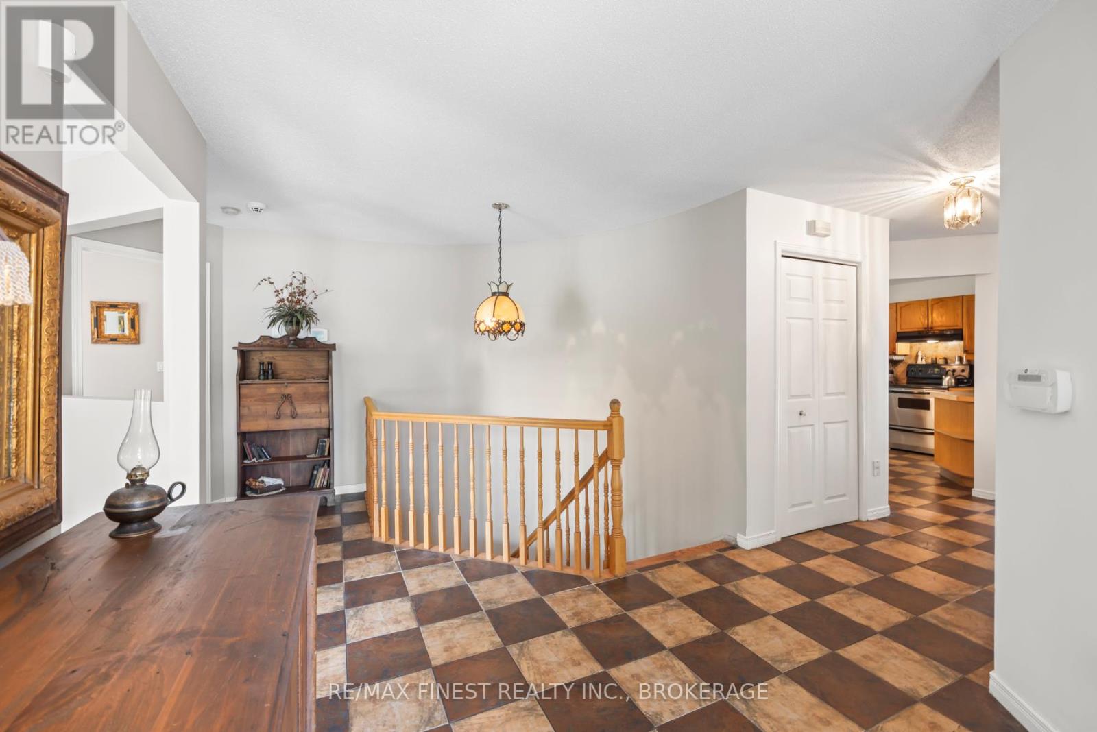941 Malvern Terrace Property Photo 14
