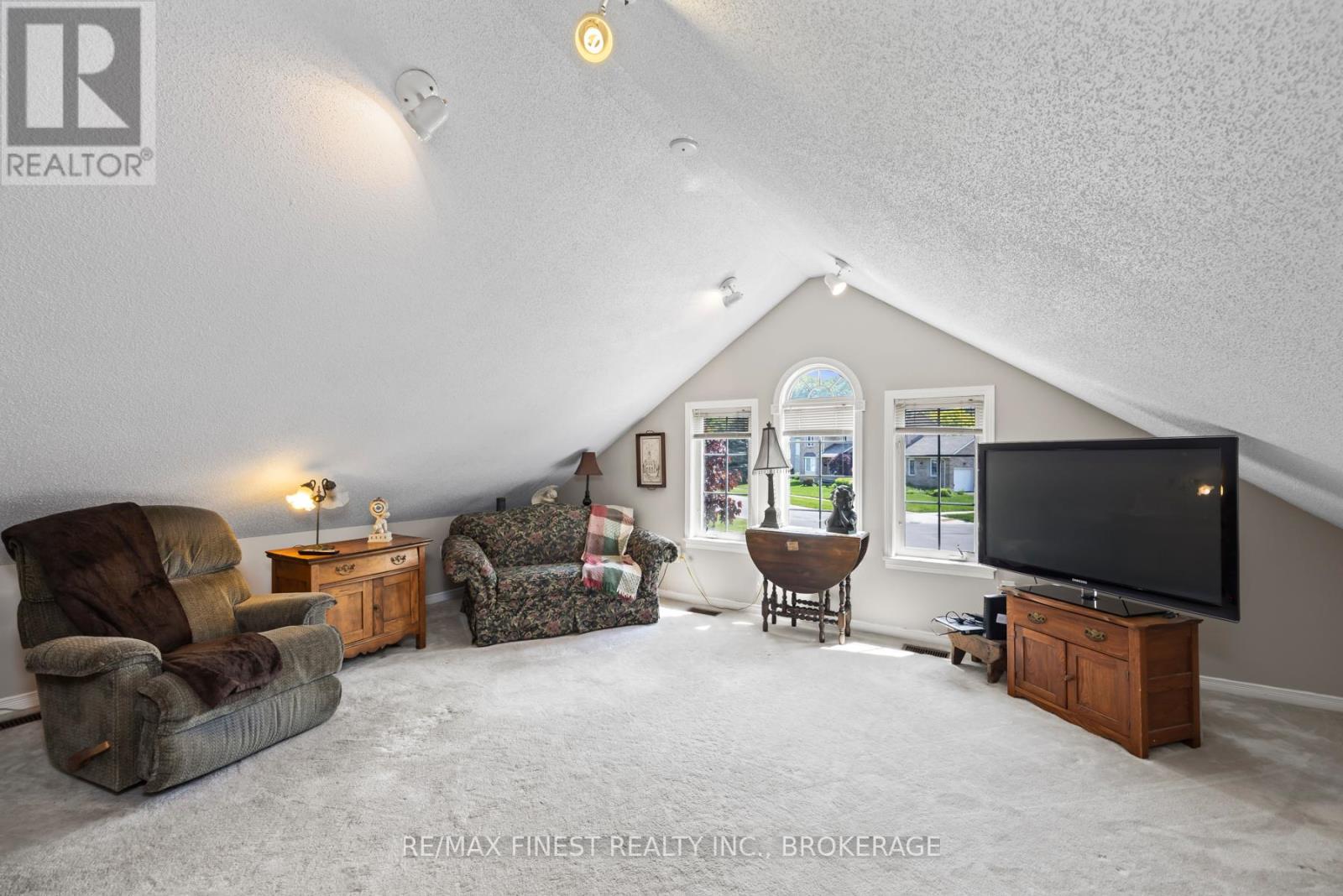 941 Malvern Terrace Property Photo 30