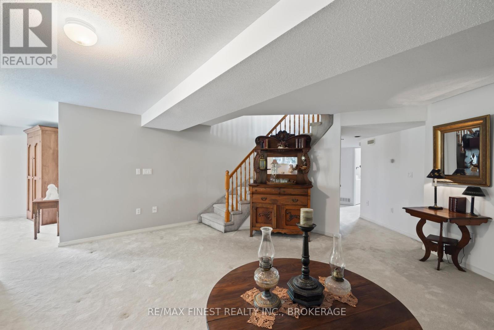 941 Malvern Terrace Property Photo 34