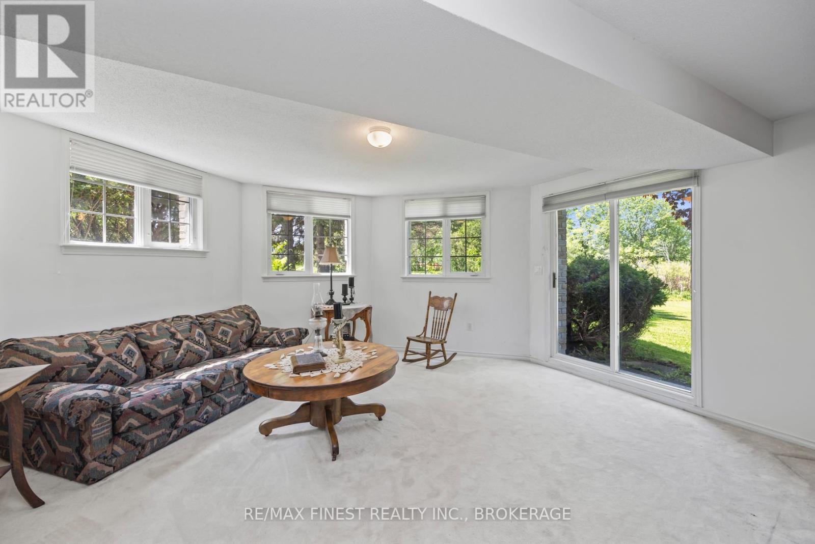 941 Malvern Terrace Property Photo 36
