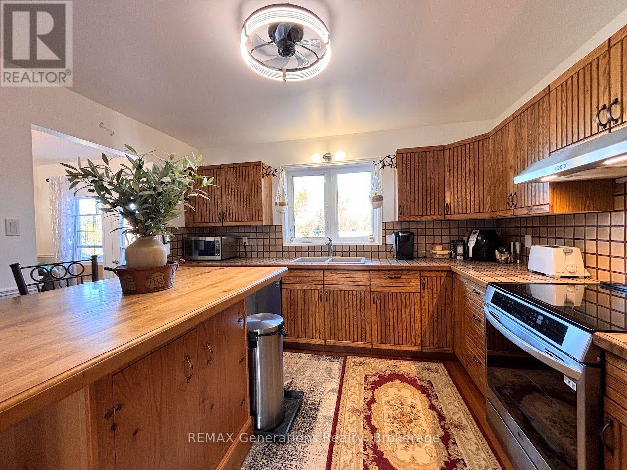 3 Cedar Walk Property Photo 5