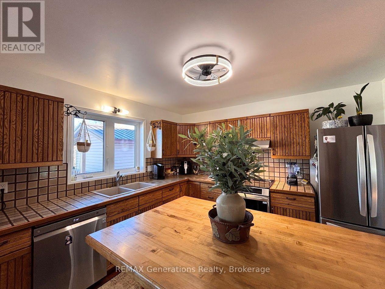 3 Cedar Walk Property Photo 7