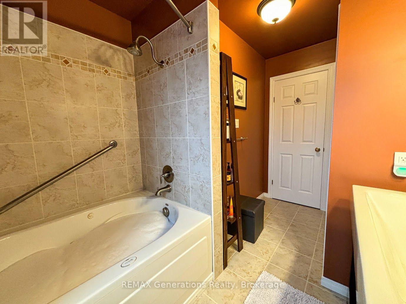 3 Cedar Walk Property Photo 15