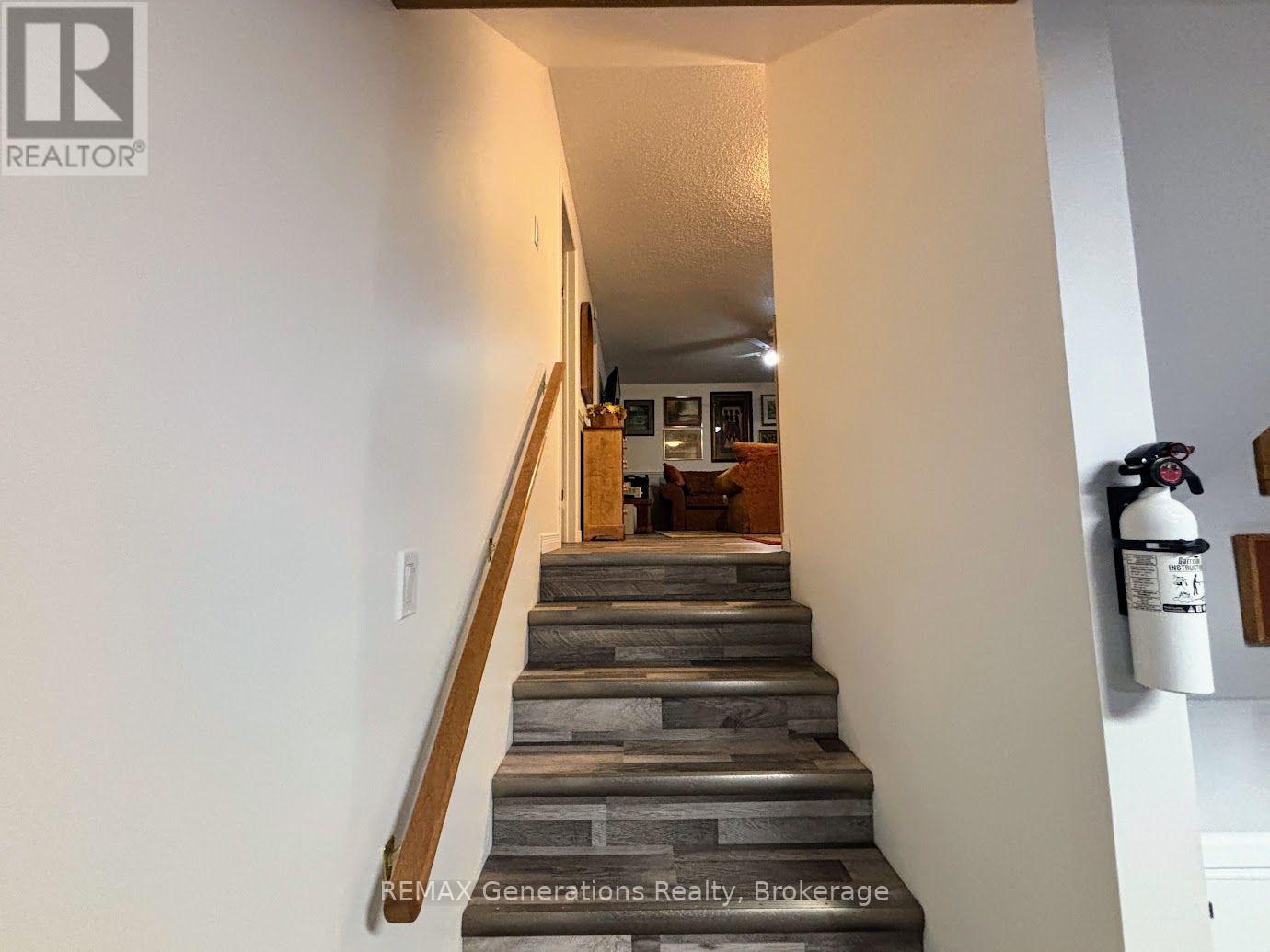 3 Cedar Walk Property Photo 24