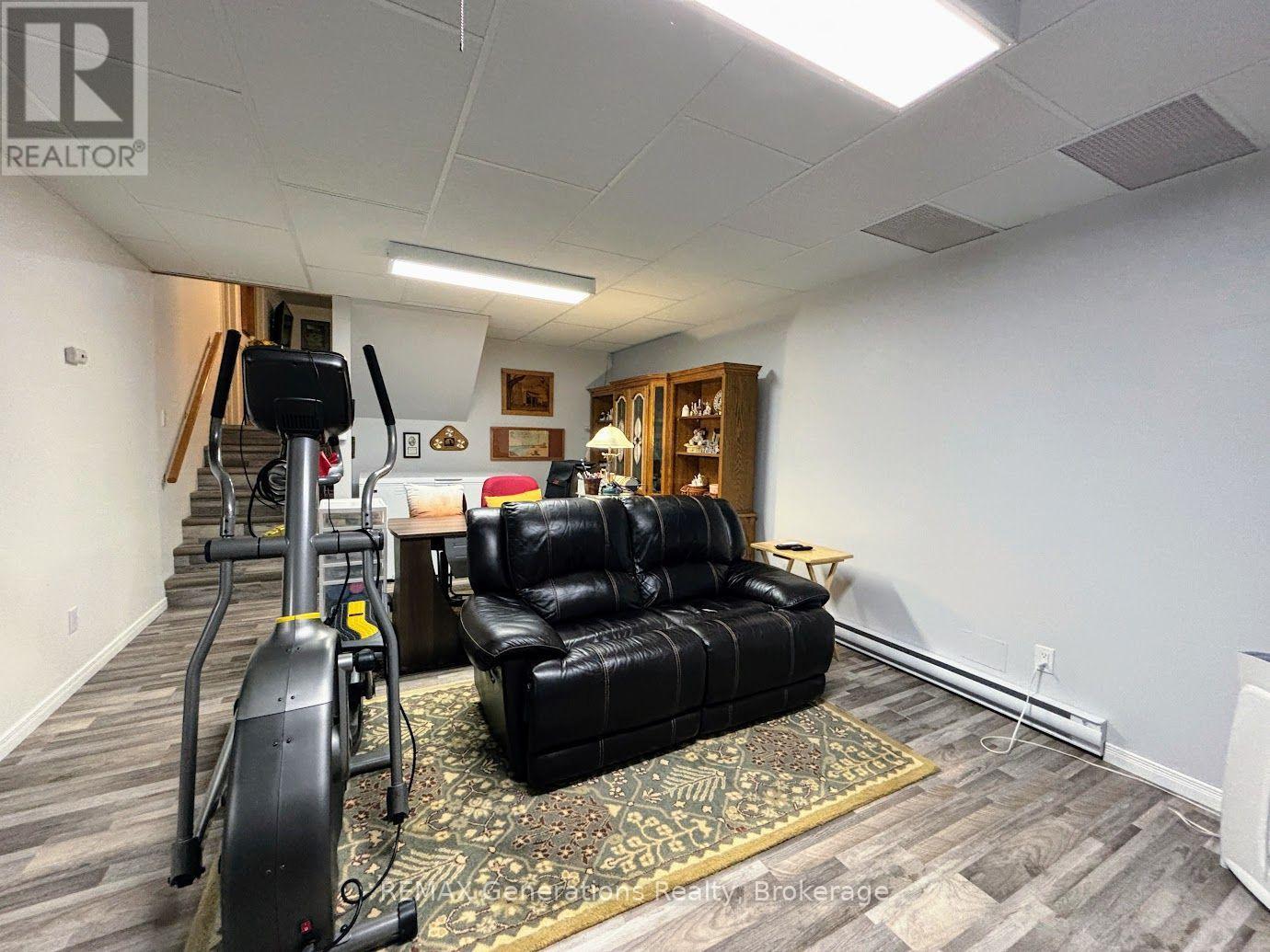 3 Cedar Walk Property Photo 25