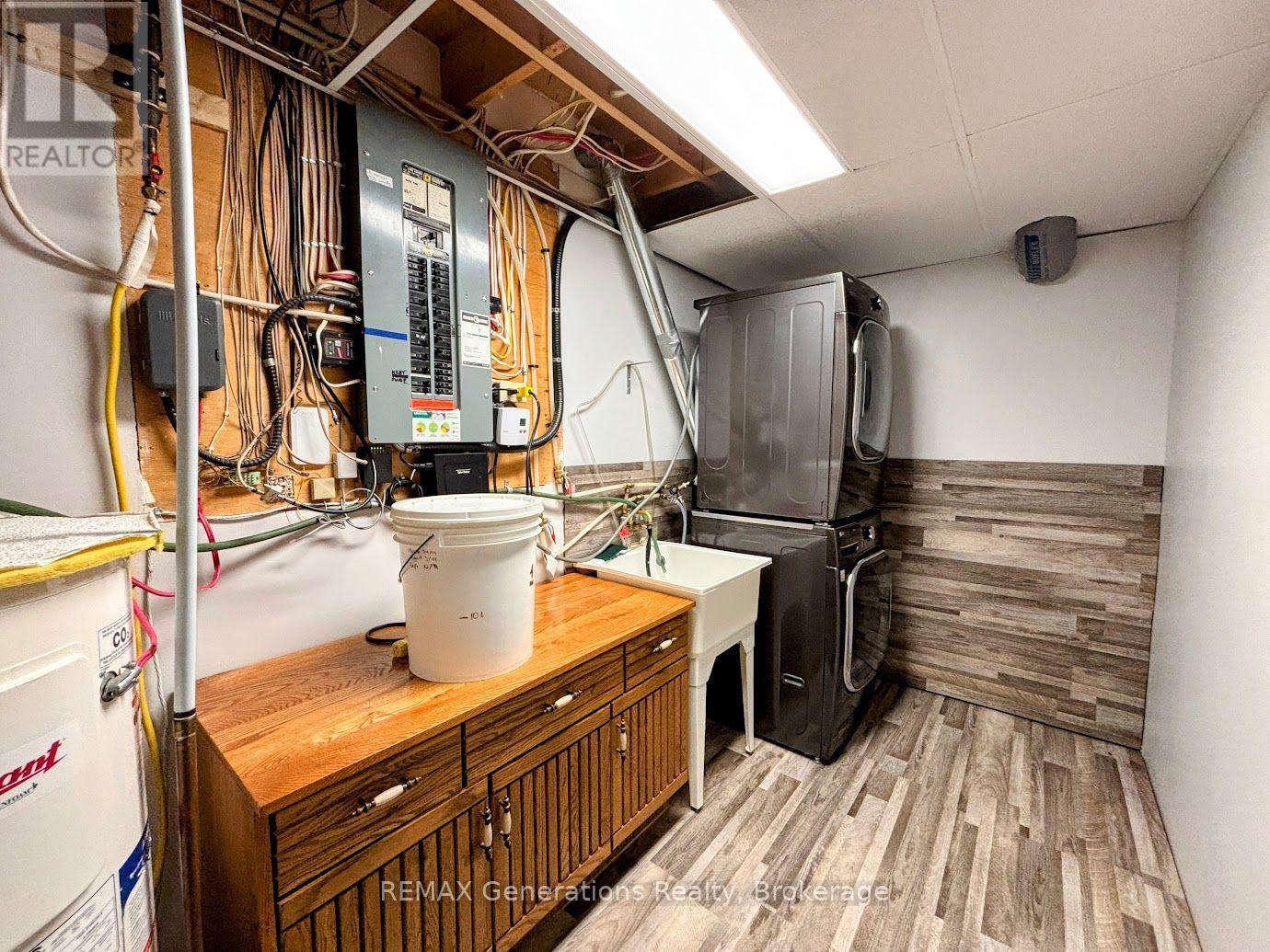 3 Cedar Walk Property Photo 30