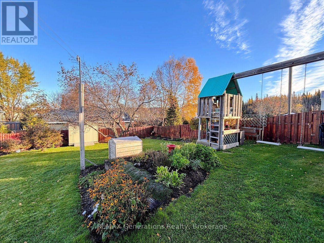 3 Cedar Walk Property Photo 36