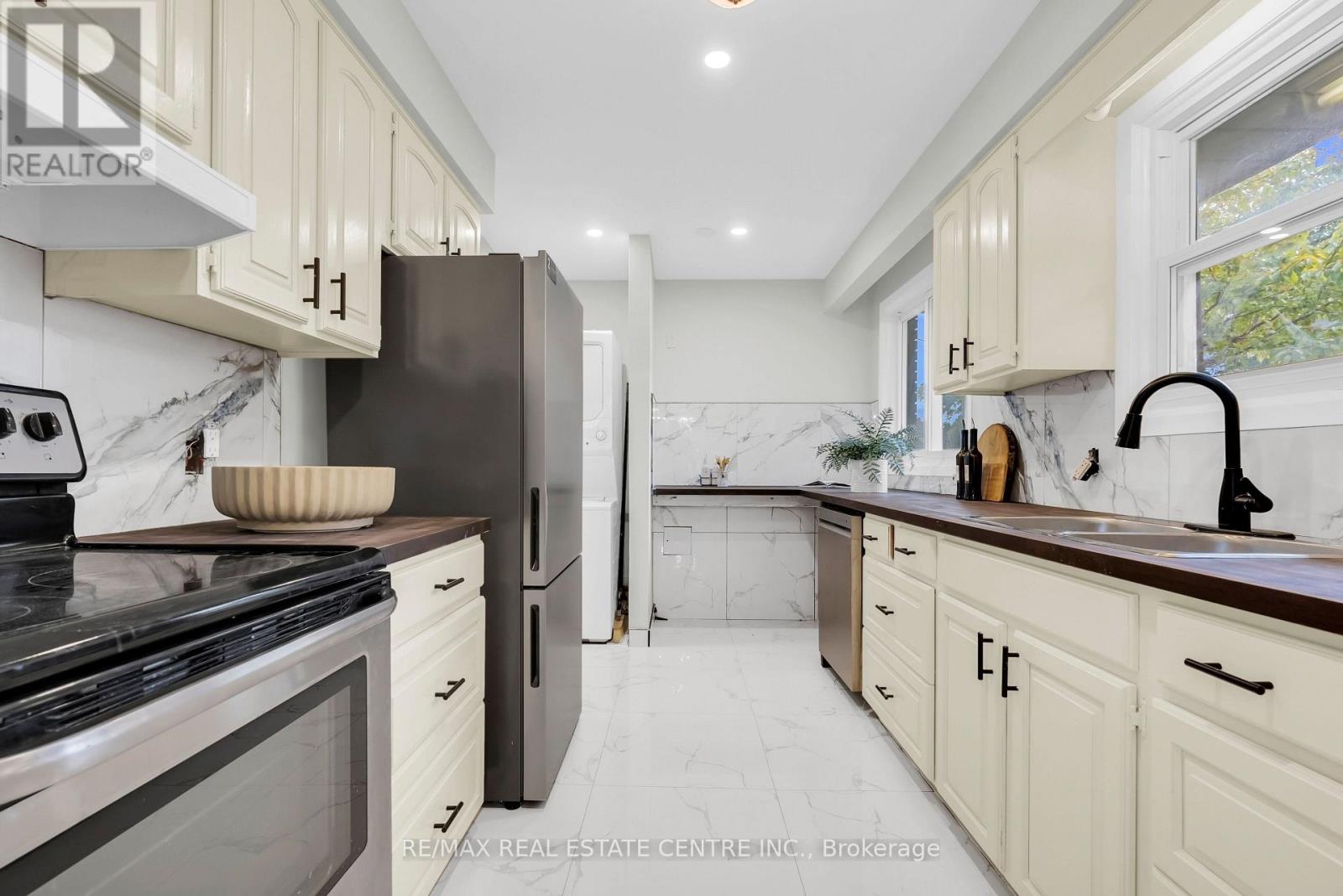 4448 Mitchell Avenue Property Photo 3