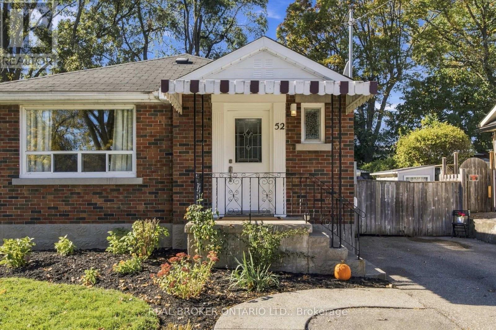 52 Dudhope Avenue Property Photo 4