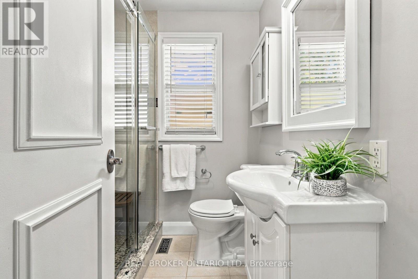 52 Dudhope Avenue Property Photo 21
