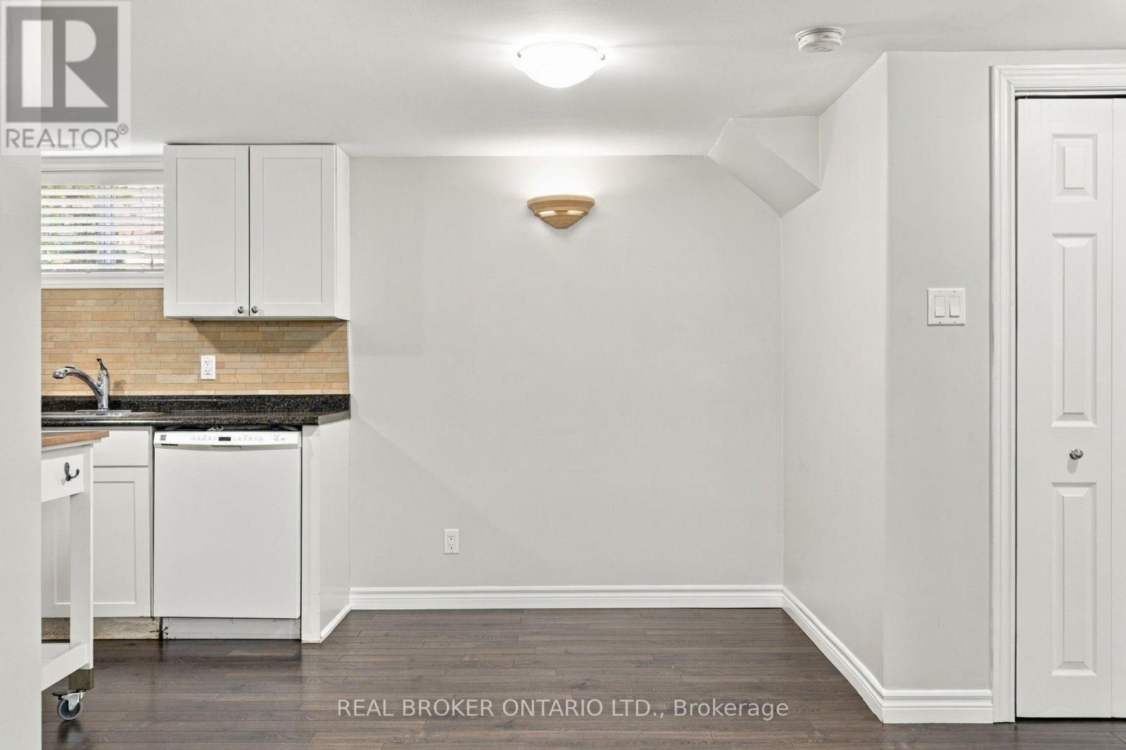 52 Dudhope Avenue Property Photo 27