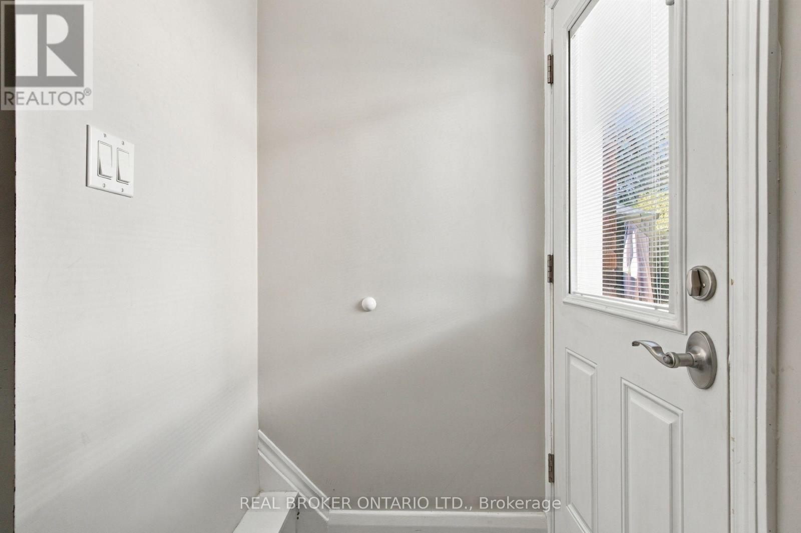 52 Dudhope Avenue Property Photo 36