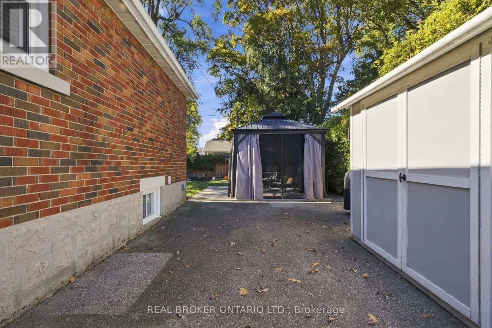 52 Dudhope Avenue Property Photo 38