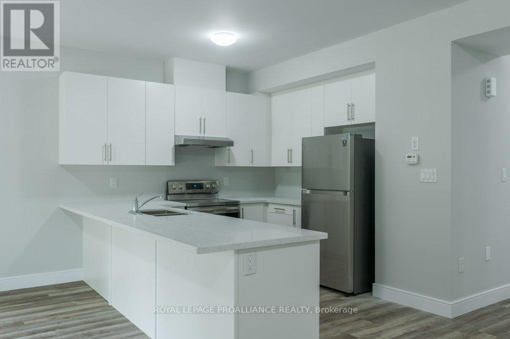 16 - 550 Brealey Drive Property Photo 16