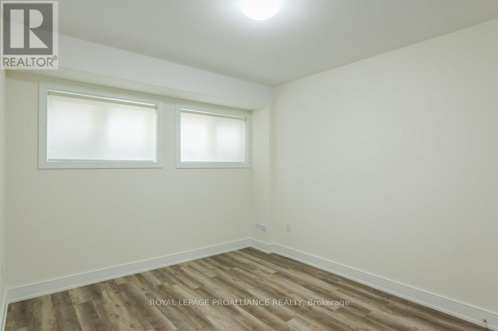 16 - 550 Brealey Drive Property Photo 44