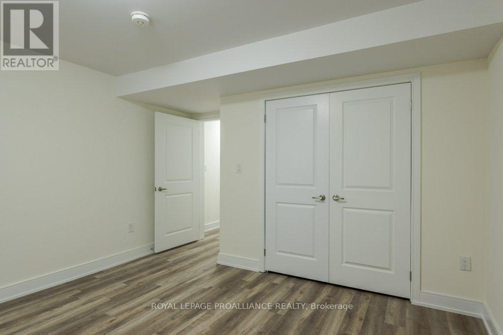 16 - 550 Brealey Drive Property Photo 49