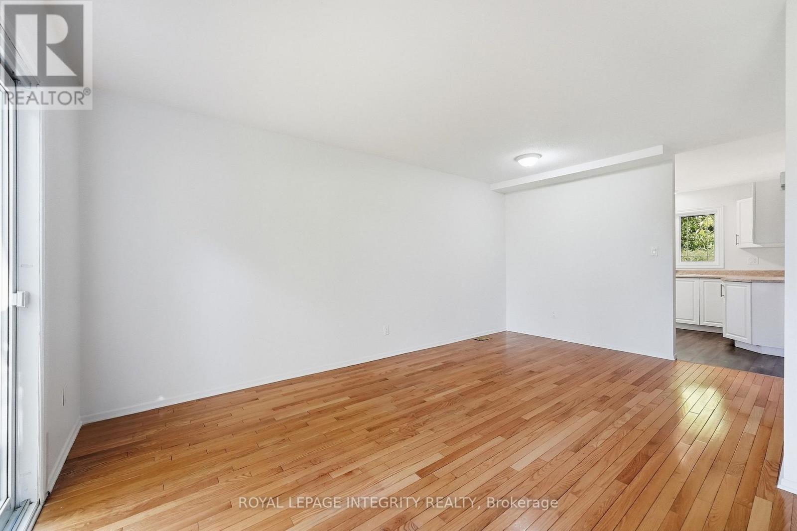 909 Lawnsberry Drive Property Photo 15
