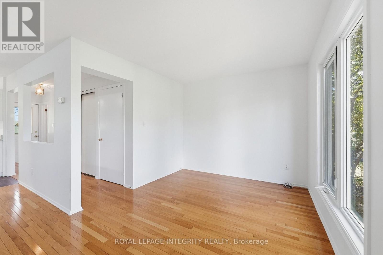 909 Lawnsberry Drive Property Photo 16