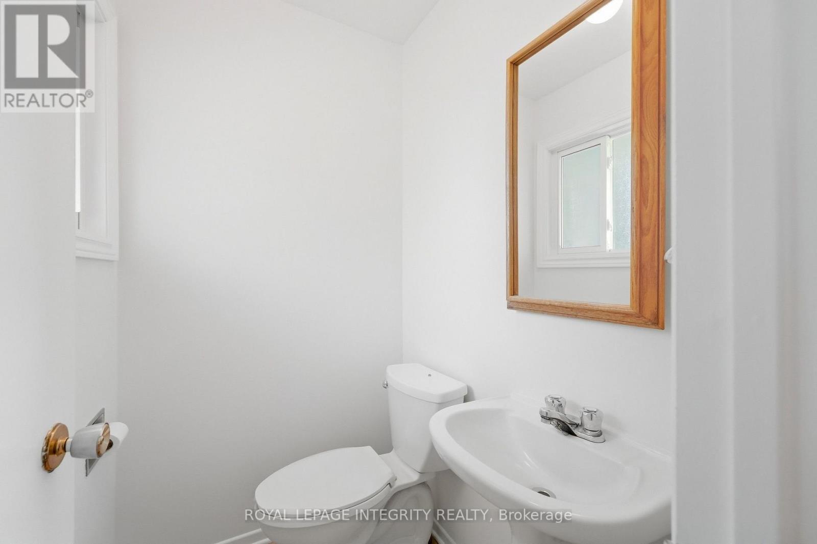 909 Lawnsberry Drive Property Photo 17