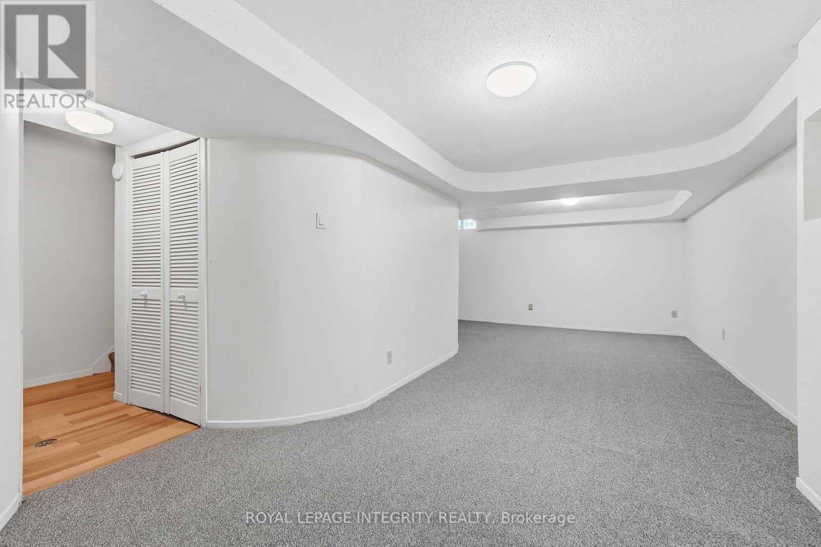 909 Lawnsberry Drive Property Photo 27