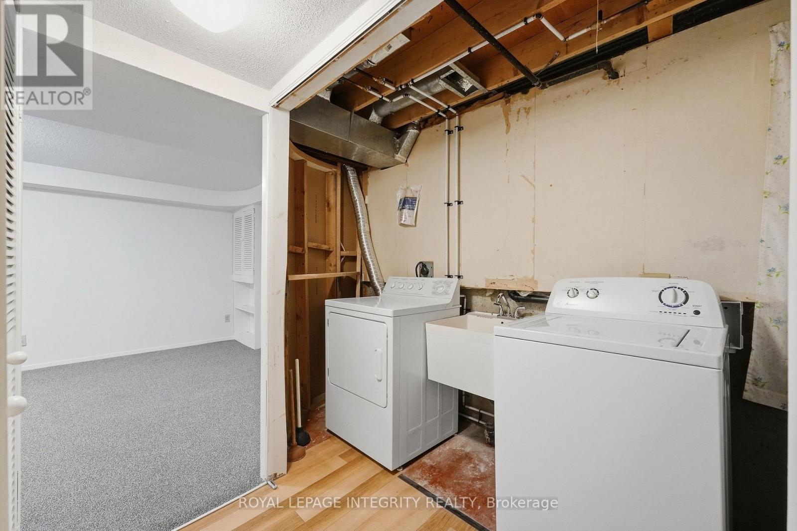 909 Lawnsberry Drive Property Photo 29
