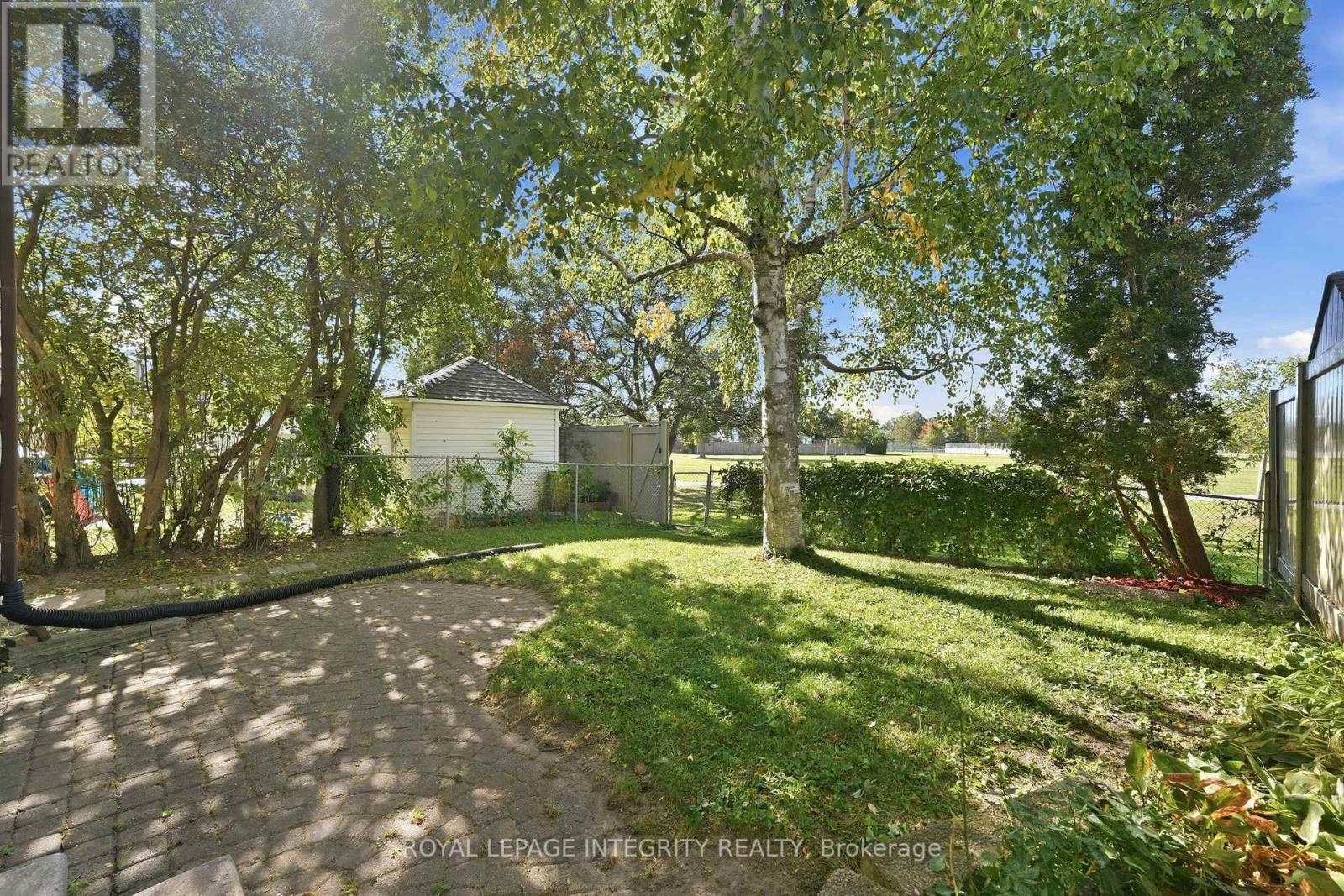 909 Lawnsberry Drive Property Photo 31