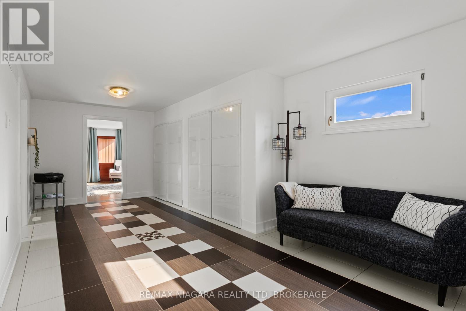 1887 Dominion Road Property Photo 38