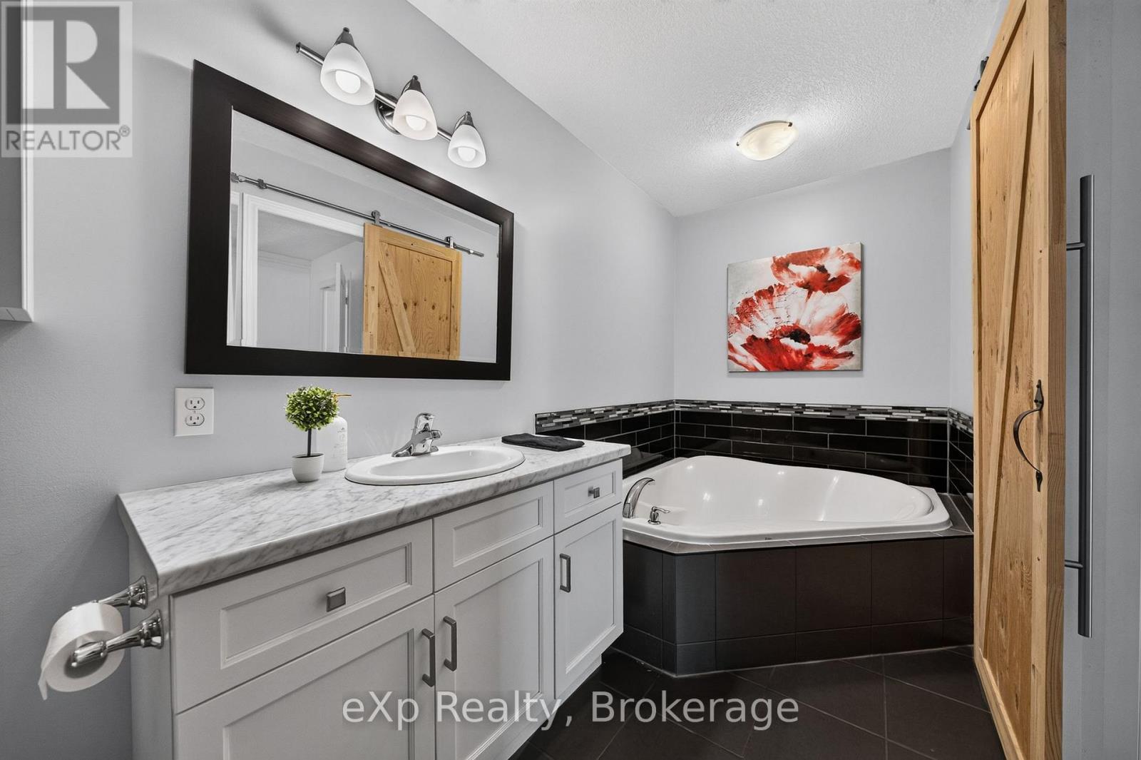 67a Raymond Street Property Photo 32