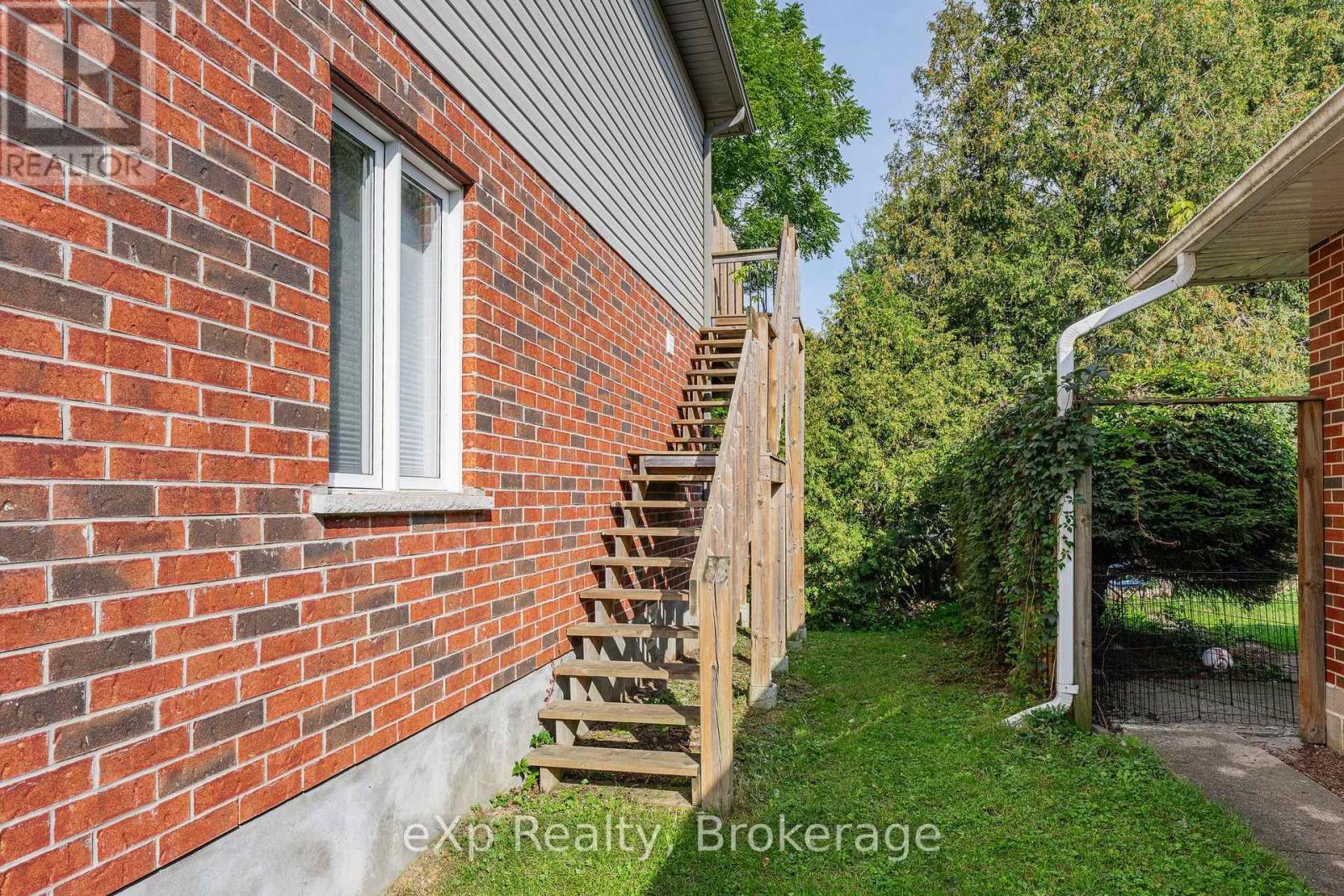 67a Raymond Street Property Photo 40