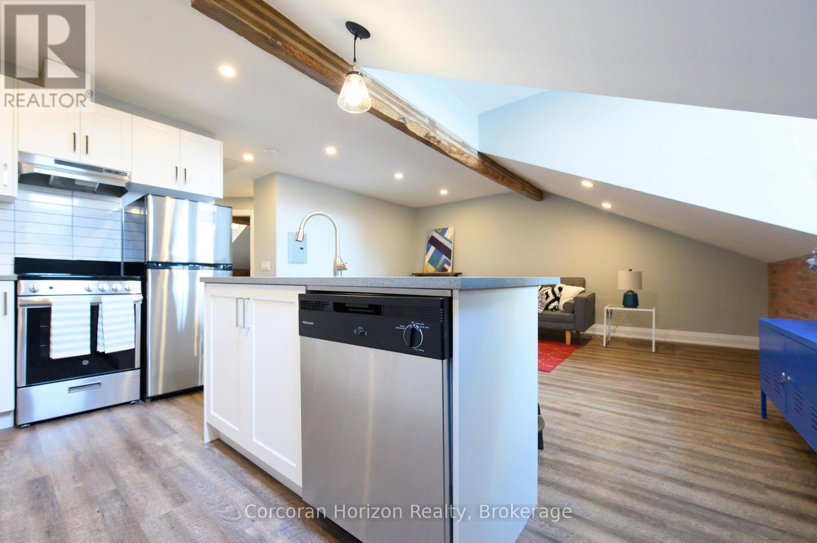 148 James Street S Property Photo 23